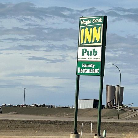 Maple Creek Motor Inn Exterior foto